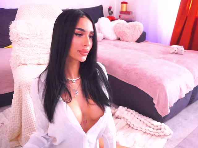 KimNaty webcam