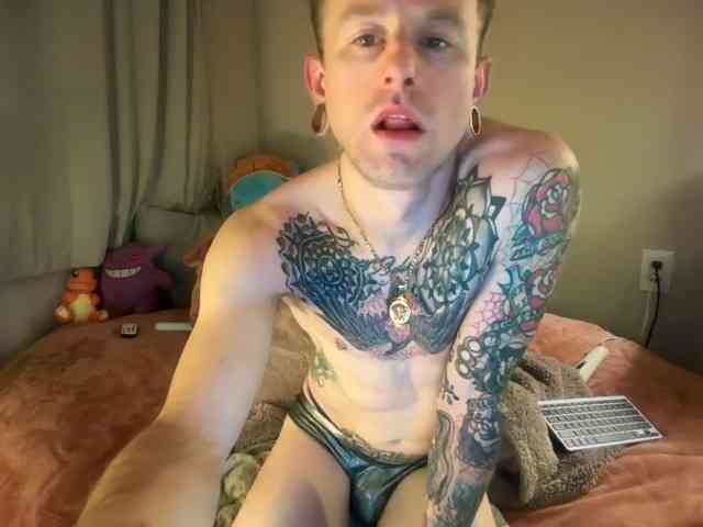 MickeyEvvalong MickeyEvvalong