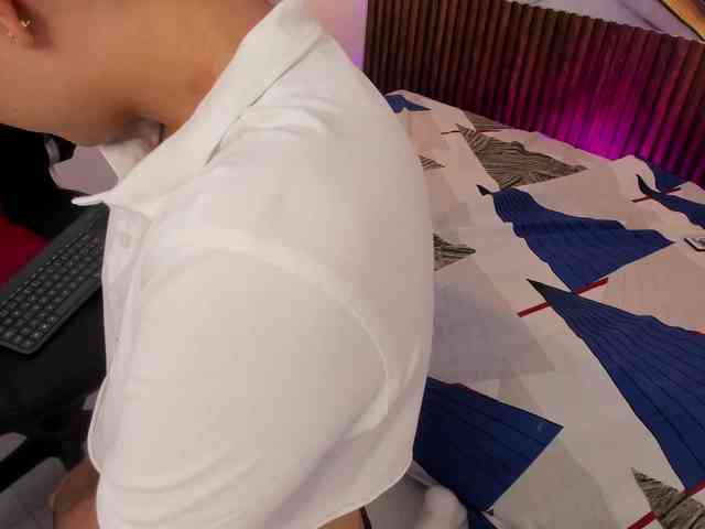 ReneePaz Live Webcam on BongaCams