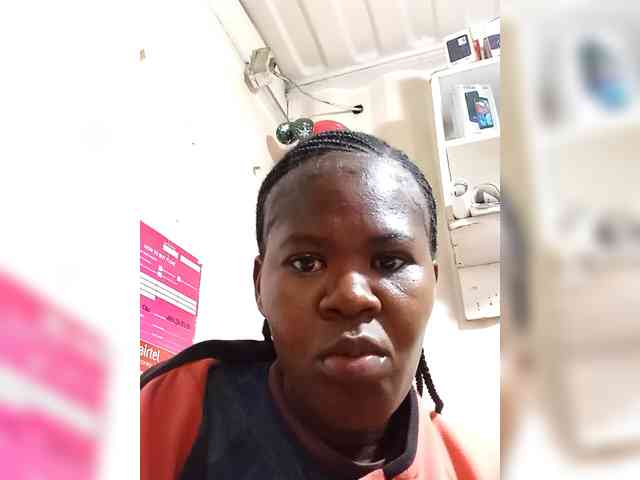 Lola-Jeannetta Lola-Jeannetta