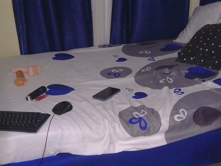 Dolly-Wood Porn Show