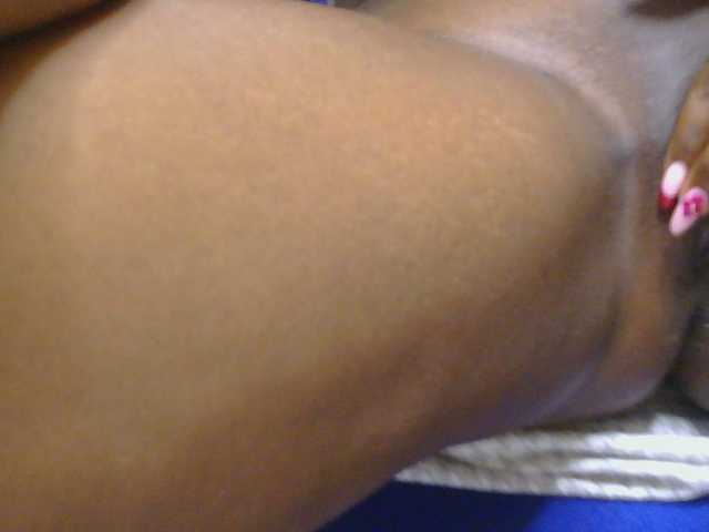 Lucky-doll's BongaCams show and profile