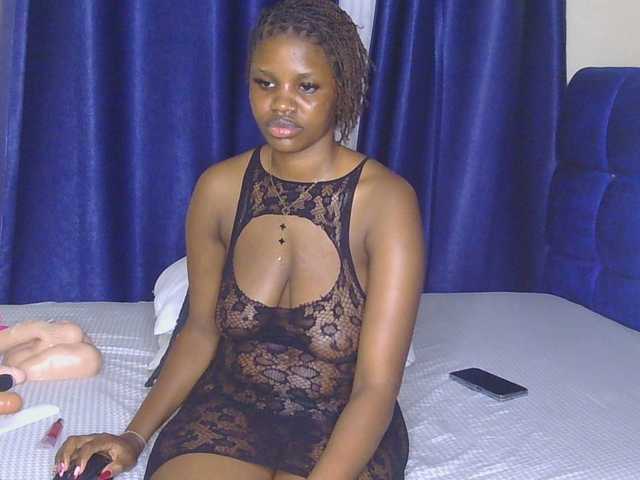 Lucky-doll's BongaCams show and profile