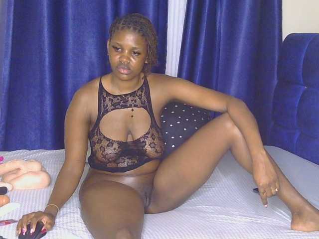 Lucky-doll's BongaCams show and profile