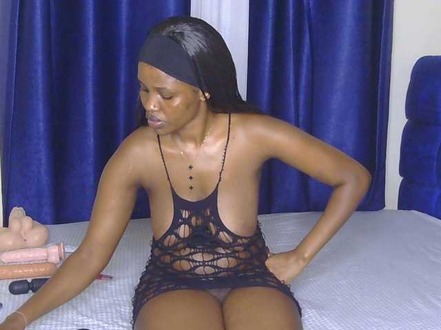 Lucky-doll's BongaCams show and profile