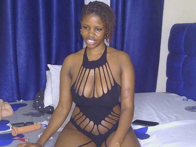 Lucky-doll's BongaCams show and profile