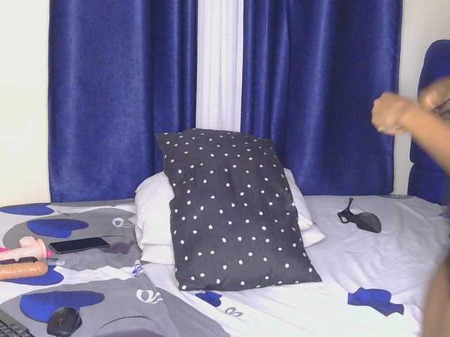 Lucky-doll's BongaCams show and profile