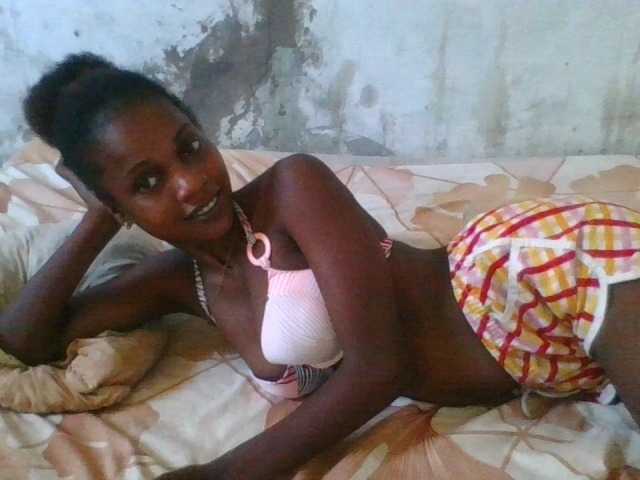 LovelyBlackGirl webcam