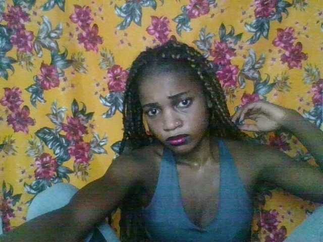 LovelyBlackGirl webcam