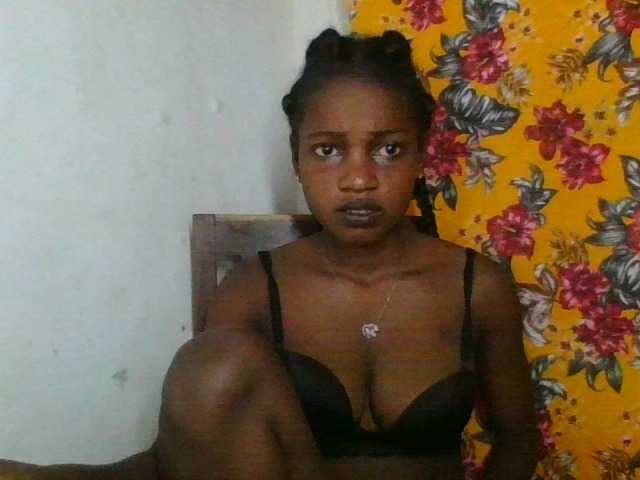 LovelyBlackGirl live room