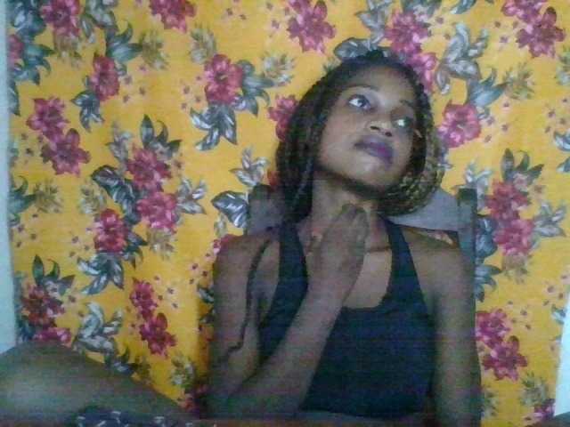 LovelyBlackGirl webcam