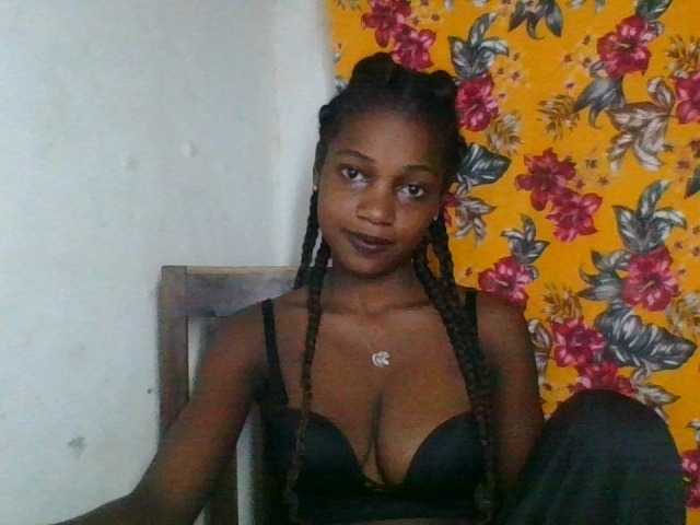 LovelyBlackGirl live room