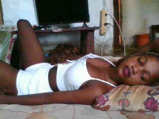 LovelyBlackGirl webcam