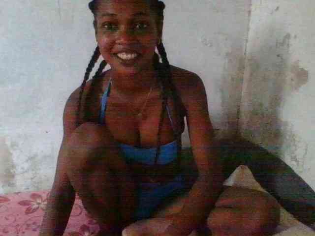 LovelyBlackGirl webcam