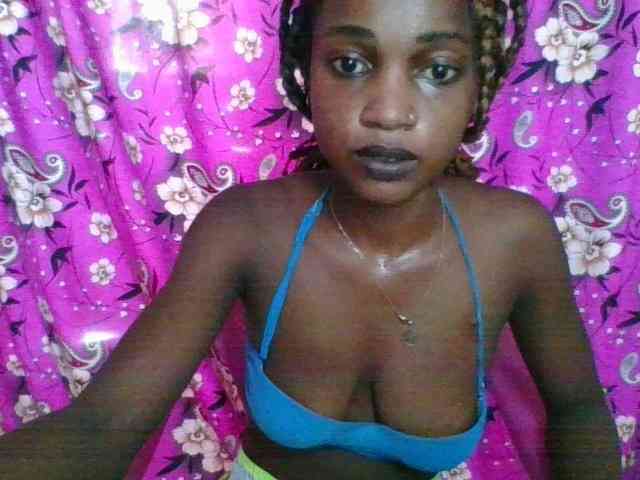 LovelyBlackGirl webcam