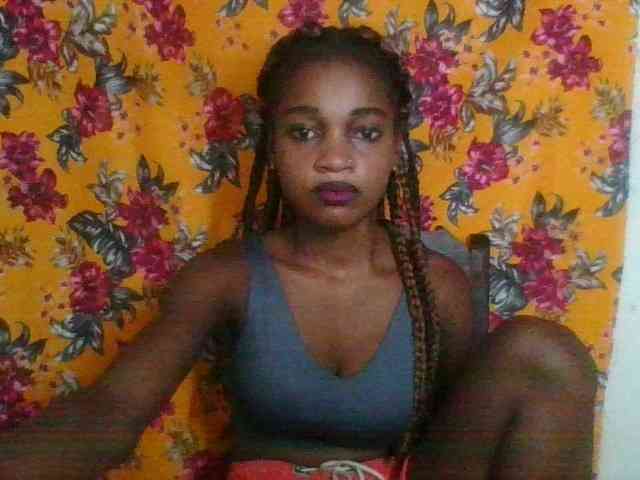 LovelyBlackGirl webcam