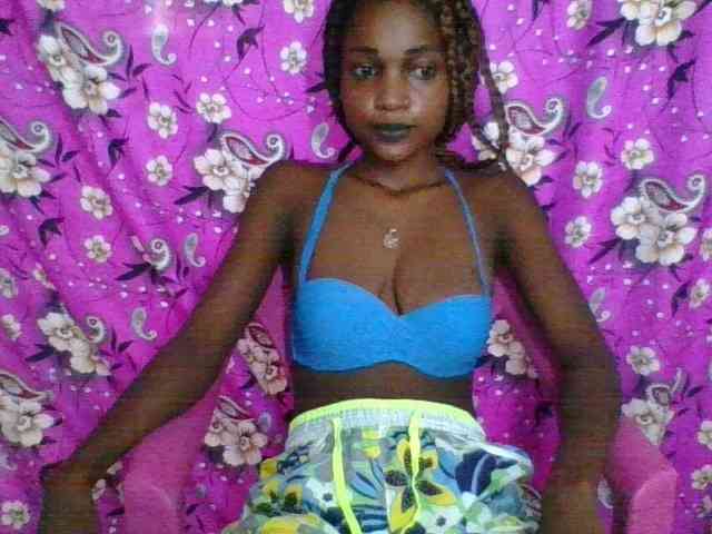 LovelyBlackGirl webcam