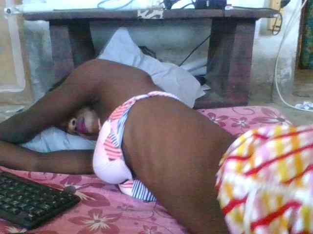 LovelyBlackGirl webcam