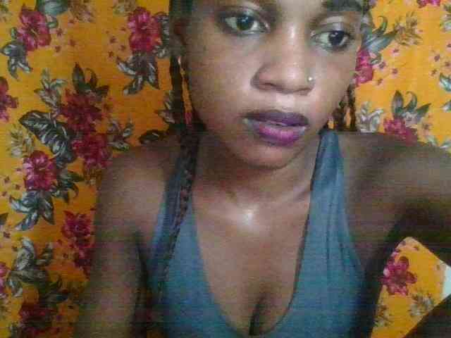 LovelyBlackGirl webcam