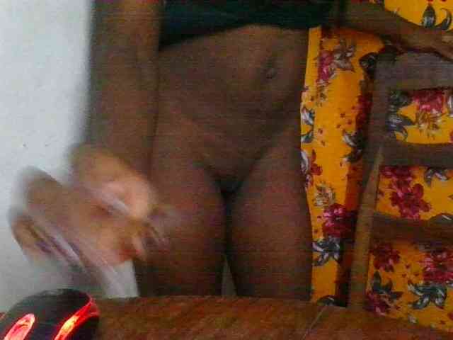 LovelyBlackGirl webcam