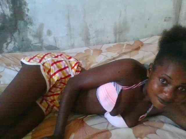 LovelyBlackGirl webcam