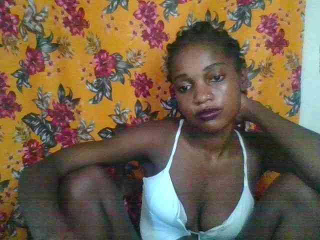 LovelyBlackGirl webcam