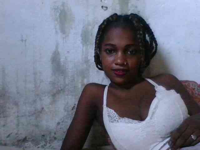 LovelyBlackGirl webcam