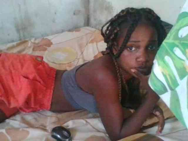 LovelyBlackGirl webcam