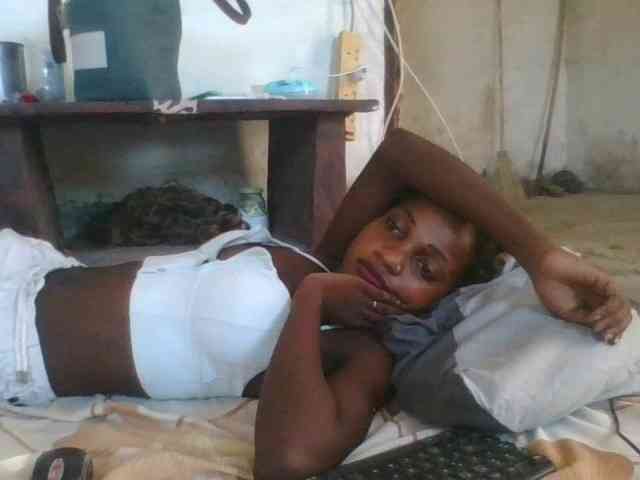 LovelyBlackGirl webcam