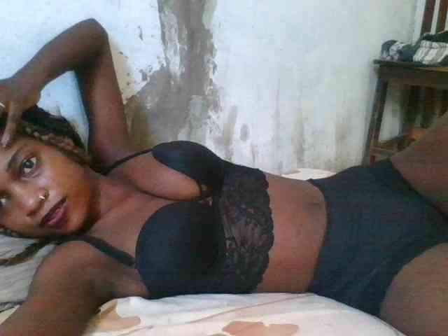 LovelyBlackGirl webcam