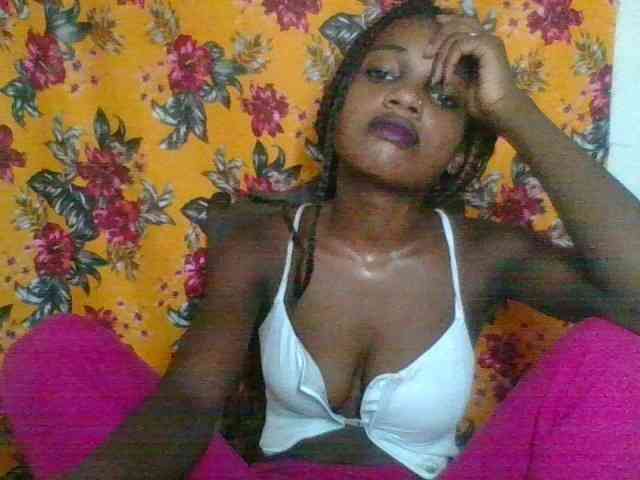 LovelyBlackGirl webcam