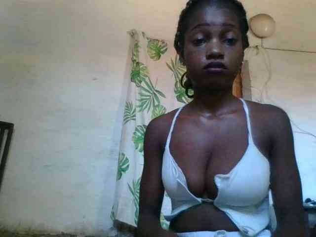 LovelyBlackGirl webcam