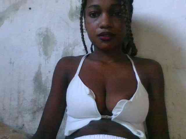 LovelyBlackGirl webcam