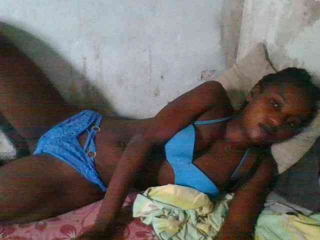 LovelyBlackGirl webcam