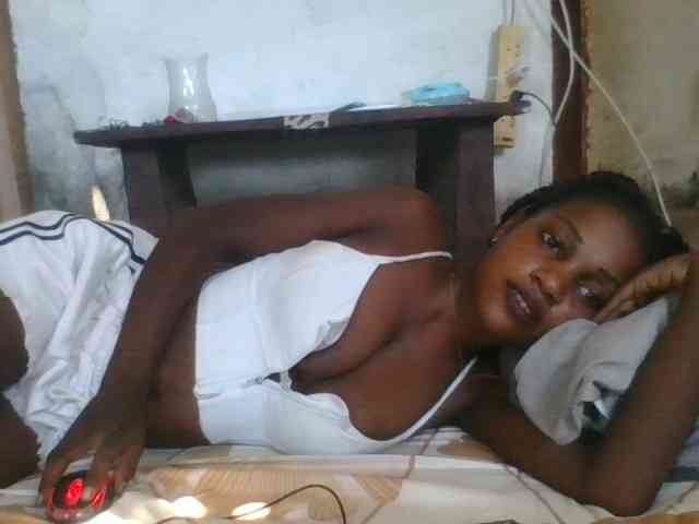 LovelyBlackGirl webcam