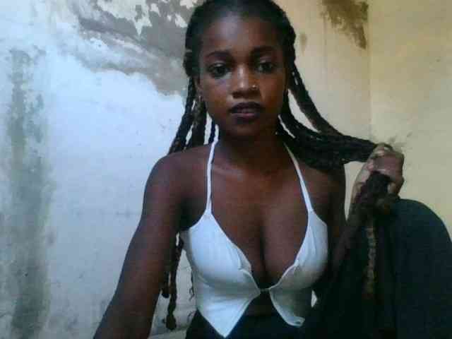 LovelyBlackGirl webcam