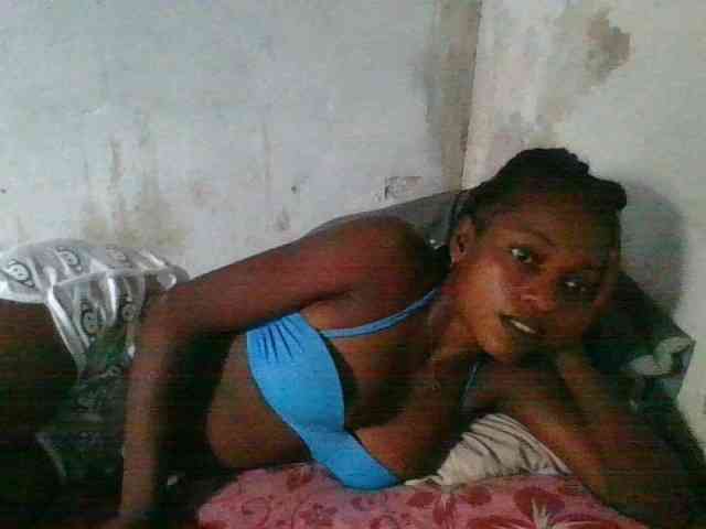 LovelyBlackGirl webcam