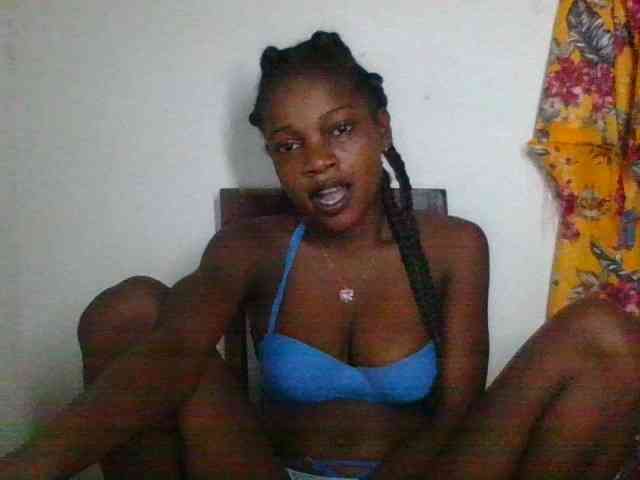 LovelyBlackGirl webcam