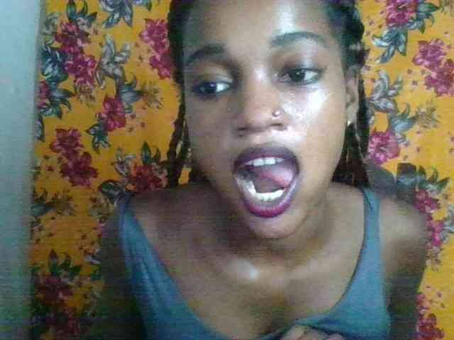 LovelyBlackGirl webcam