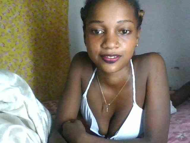 LovelyBlackGirl webcam