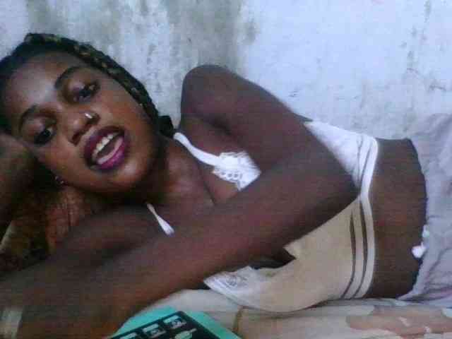 LovelyBlackGirl webcam