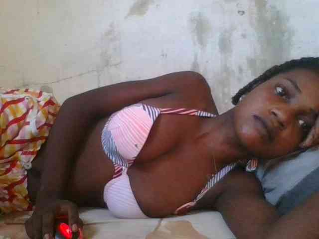 LovelyBlackGirl webcam