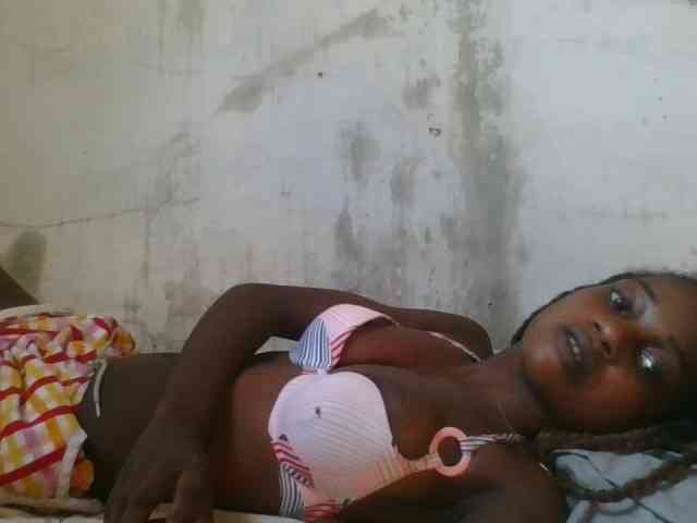 LovelyBlackGirl webcam