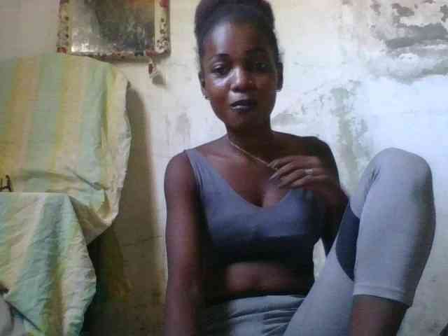 LovelyBlackGirl webcam