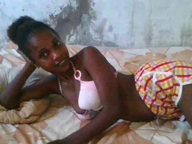 LovelyBlackGirl webcam