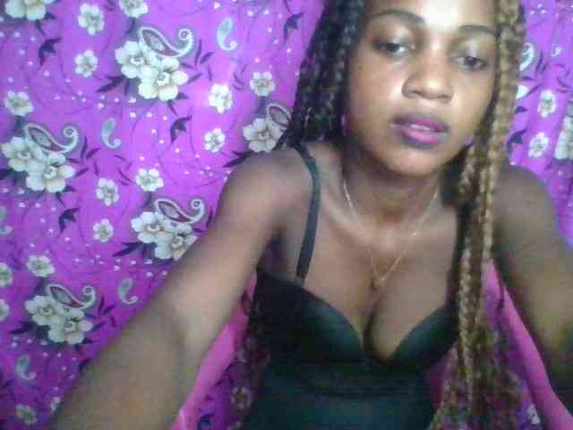 LovelyBlackGirl webcam