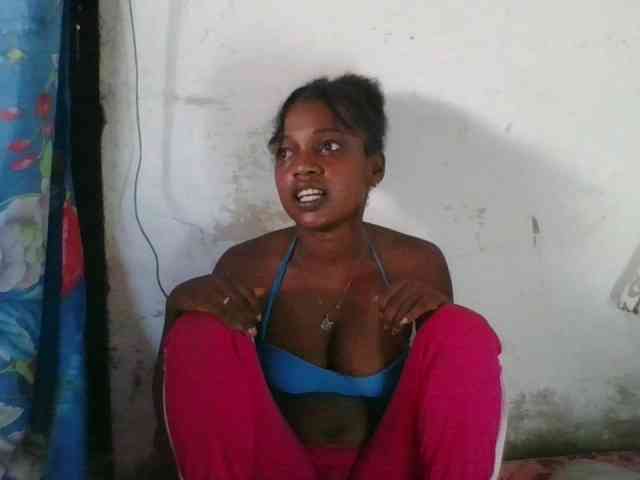 LovelyBlackGirl webcam