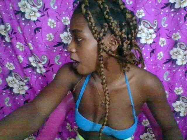 LovelyBlackGirl webcam