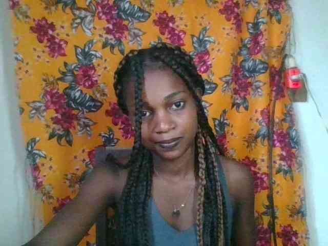 LovelyBlackGirl webcam