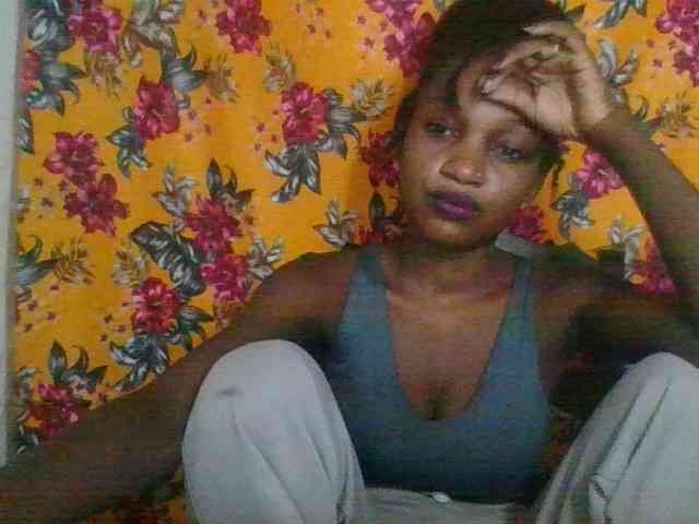 LovelyBlackGirl webcam